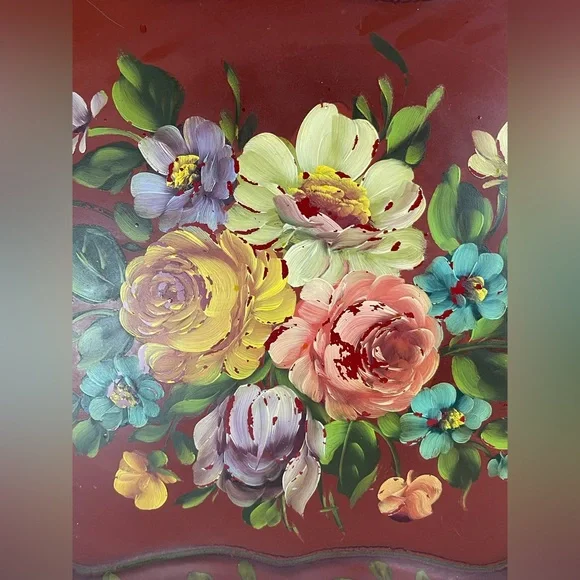 Vintage red metal hand painted toleware serving tray - Picture 5 of 16